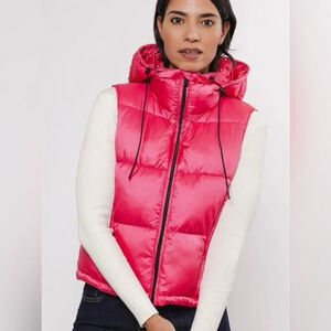 New INTL d.e.t.a.i.l.s Hooded Down Puffer Vest in Shiny Hot Pink